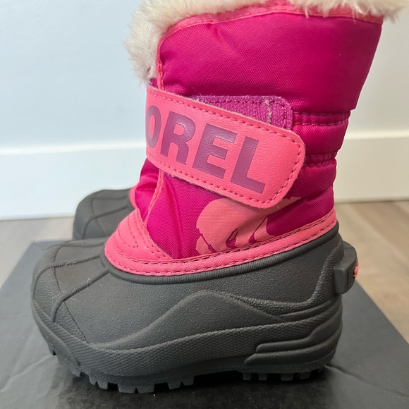 Sorel Winter Boots  toddler size 6 - Picture 3 of 4